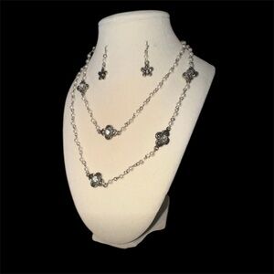 Chic Silver Necklace and Earring Set